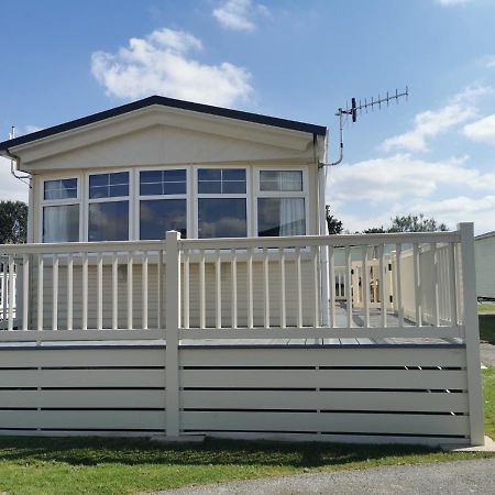 Tranquil 6 Berth Luxury Holiday Home 치체스터 외부 사진