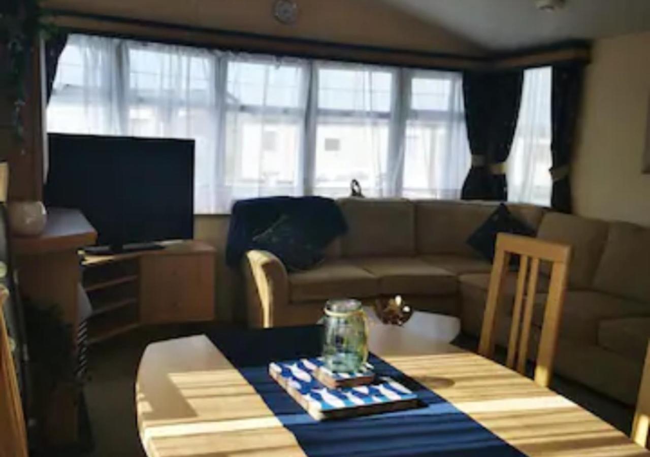 Tranquil 6 Berth Luxury Holiday Home 치체스터 외부 사진