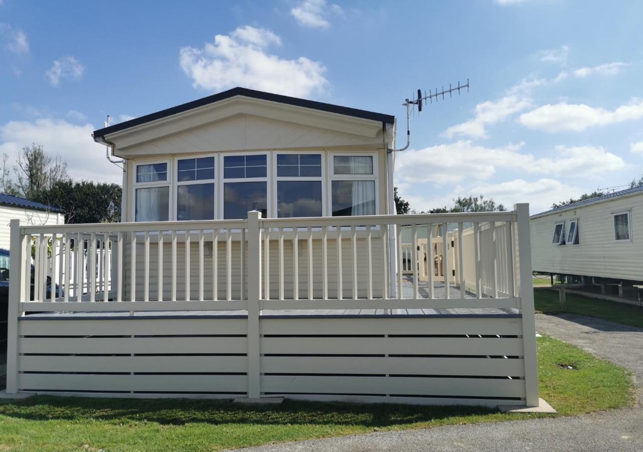 Tranquil 6 Berth Luxury Holiday Home 치체스터 외부 사진