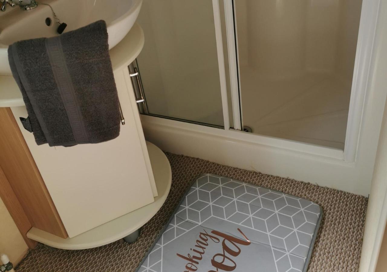 Tranquil 6 Berth Luxury Holiday Home 치체스터 외부 사진
