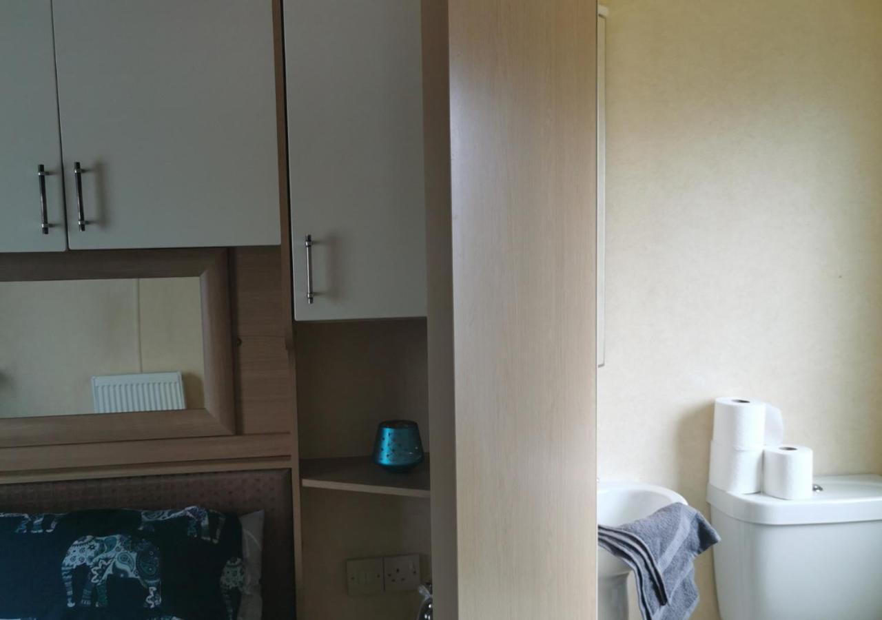 Tranquil 6 Berth Luxury Holiday Home 치체스터 외부 사진