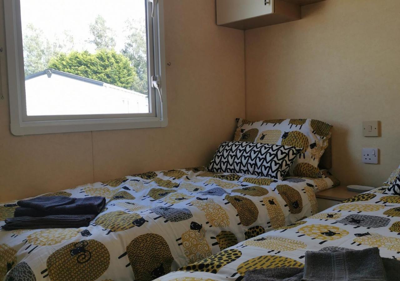 Tranquil 6 Berth Luxury Holiday Home 치체스터 외부 사진