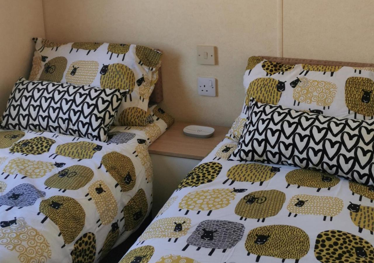 Tranquil 6 Berth Luxury Holiday Home 치체스터 외부 사진
